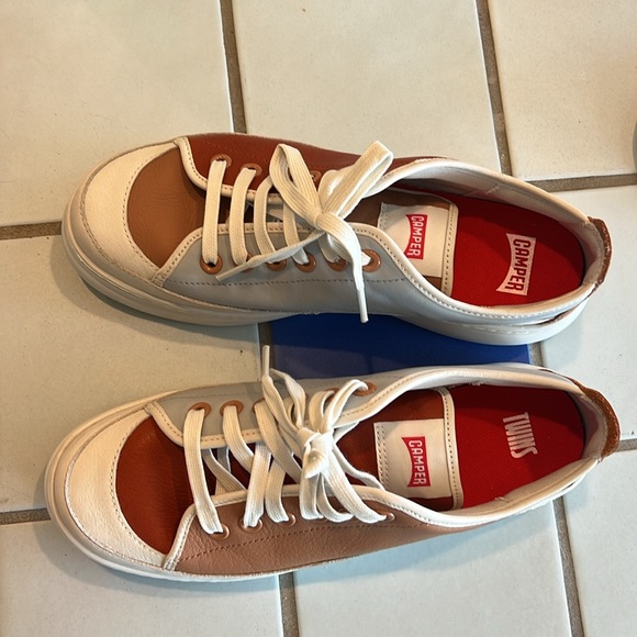 Camper Runner Up Twins 41 - Picture 4 of 10